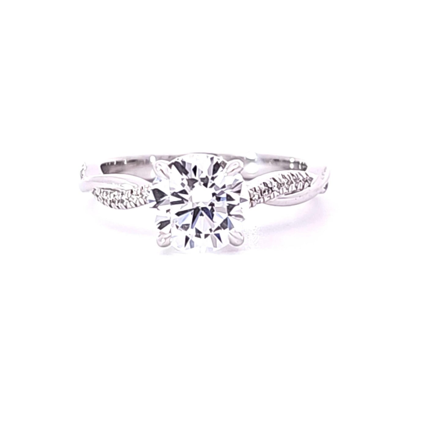 Solitaire Center Stone w/ Twisted Diamond Sides