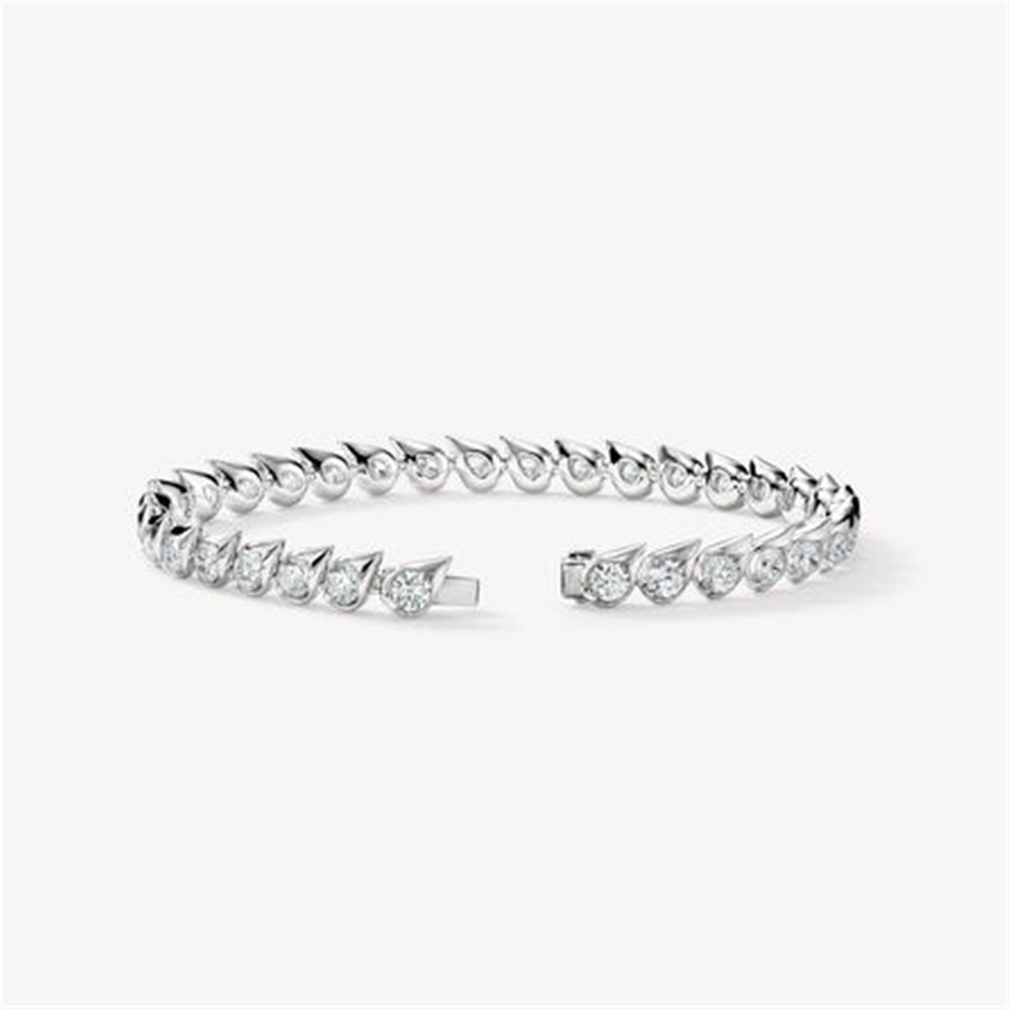 Hearts on Fire LU Droplet Bracelet in 18k White Gold & 6.77cttw Diamonds