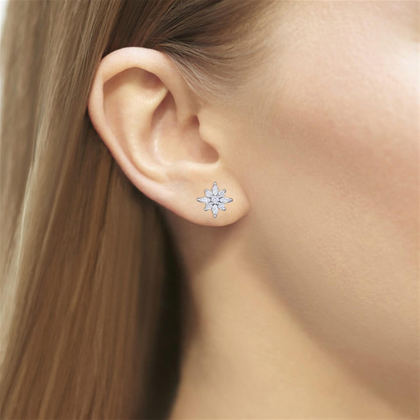 Kwiat Star Petite Diamond Earring in 18k White Gold