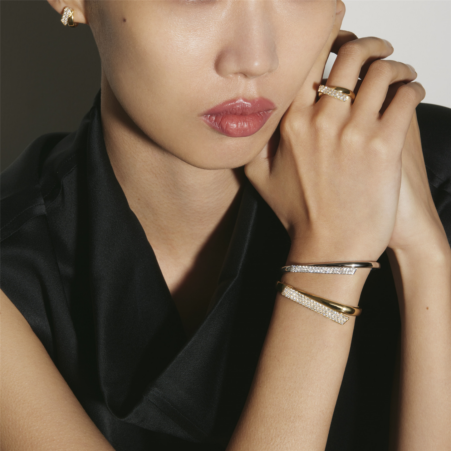 Hearts on Fire Inside/Out Diamond Flip Bangle Bracelet in 18k White Gold, 1.50ct