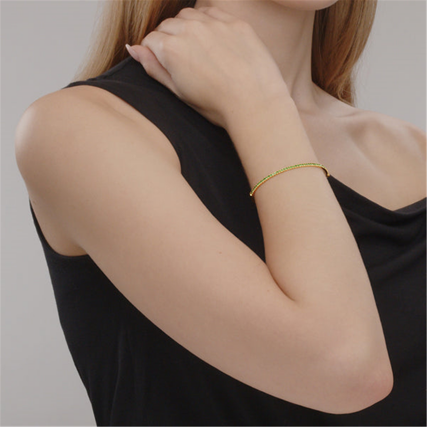 Kwiat Stackable Slim Bangle w/Tsavorite, 2.10mm in 18k Yellow Gold