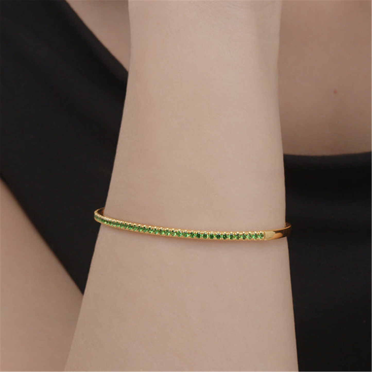 Kwiat Stackable Slim Bangle w/Tsavorite, 2.10mm in 18k Yellow Gold