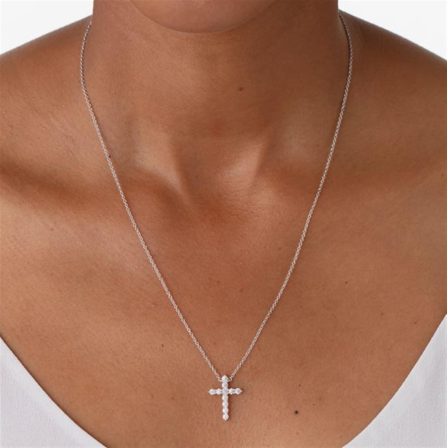 Hearts on Fire 18k Gold Signature Diamond Cross Pendant, Large