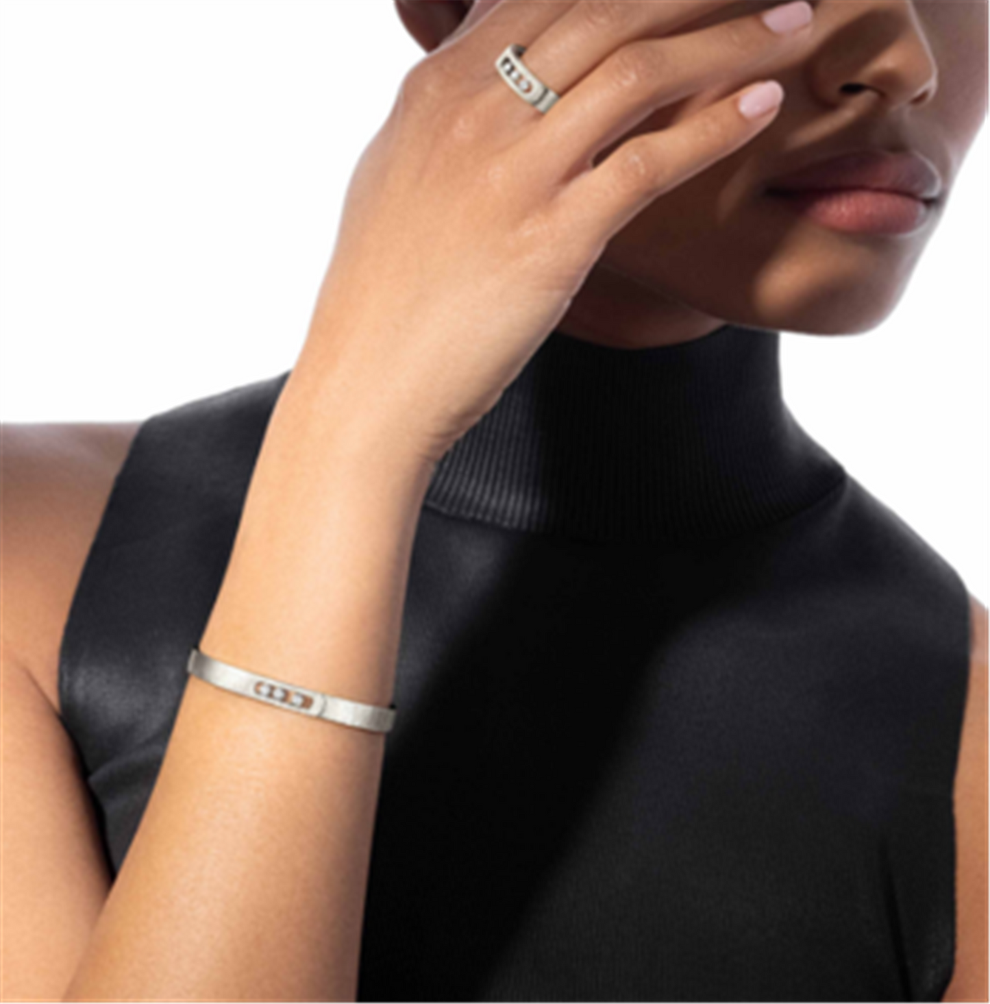 Messika Move Noa Ciselé Ring in 18k White Gold