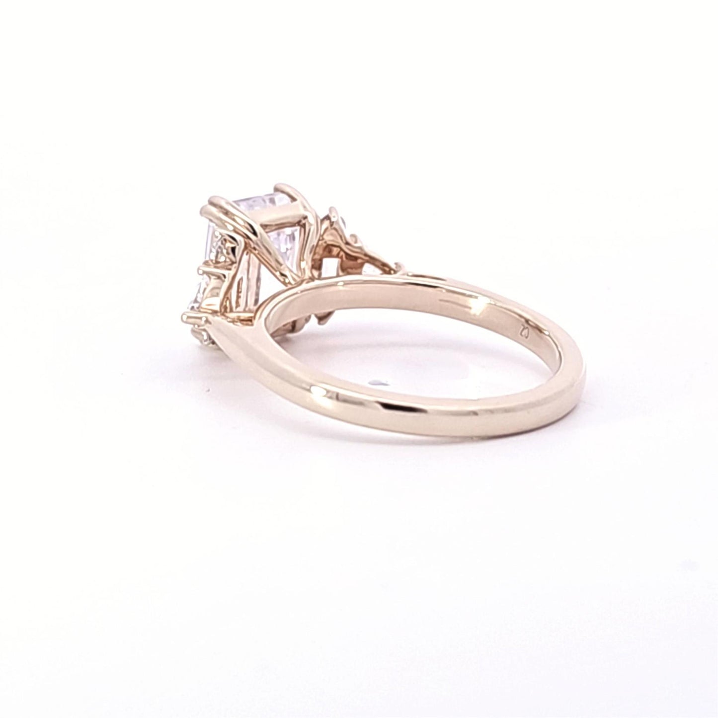 Semi-mount Ring With Round, Baguette, & Trillion Sides