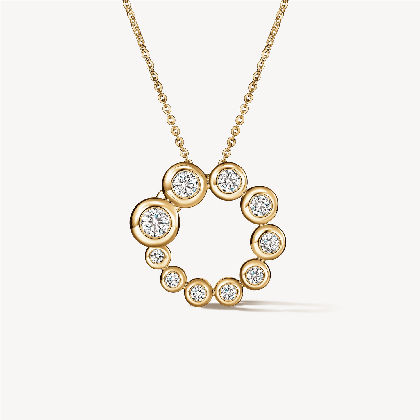 Hearts On Fire Dream Circle Pendant Necklace in 18k Yellow Gold