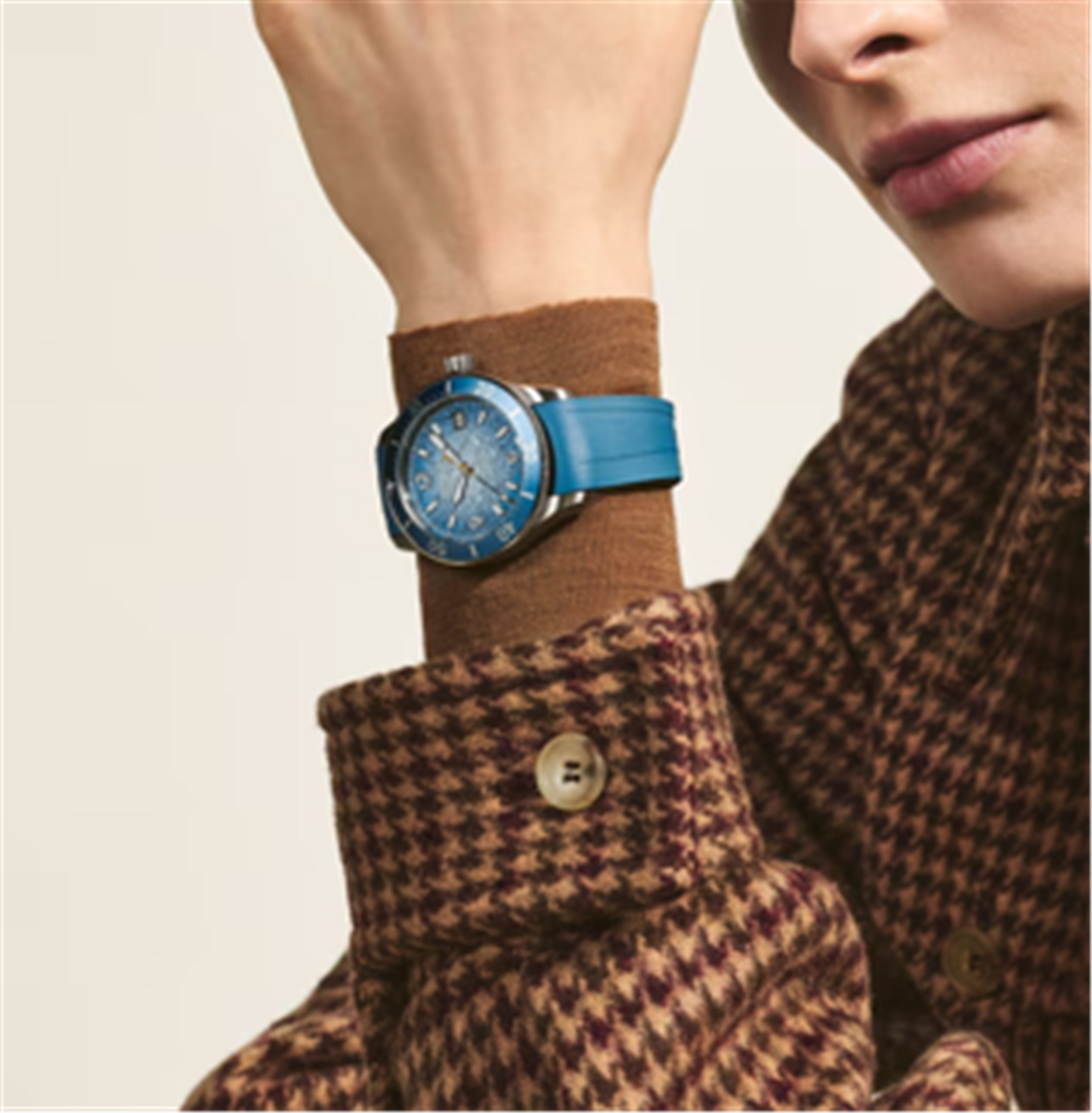 Montblanc Iced Sea Automatic Date 0 Oxygen w/ Blue Sfumato Glacier Dial & Blue Rubber Strap- 38mm