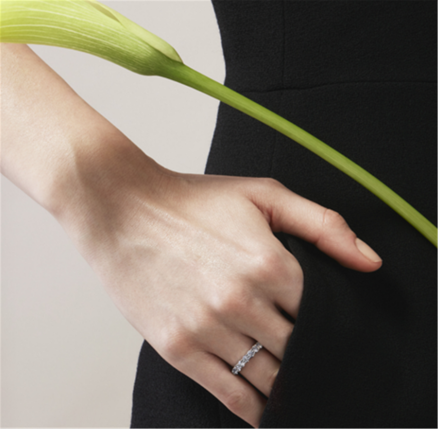 Hearts on Fire 1ct Signature 7 Stone Band in 18k White Gold