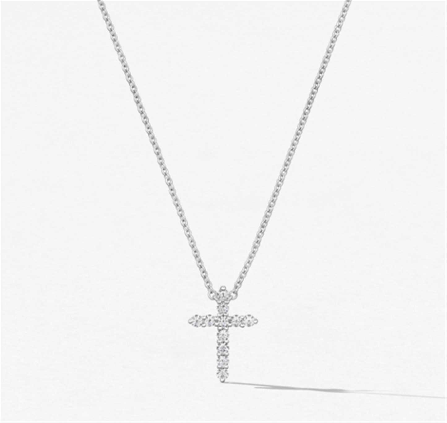 Hearts on Fire Signature Diamond Cross Pendant - Medium