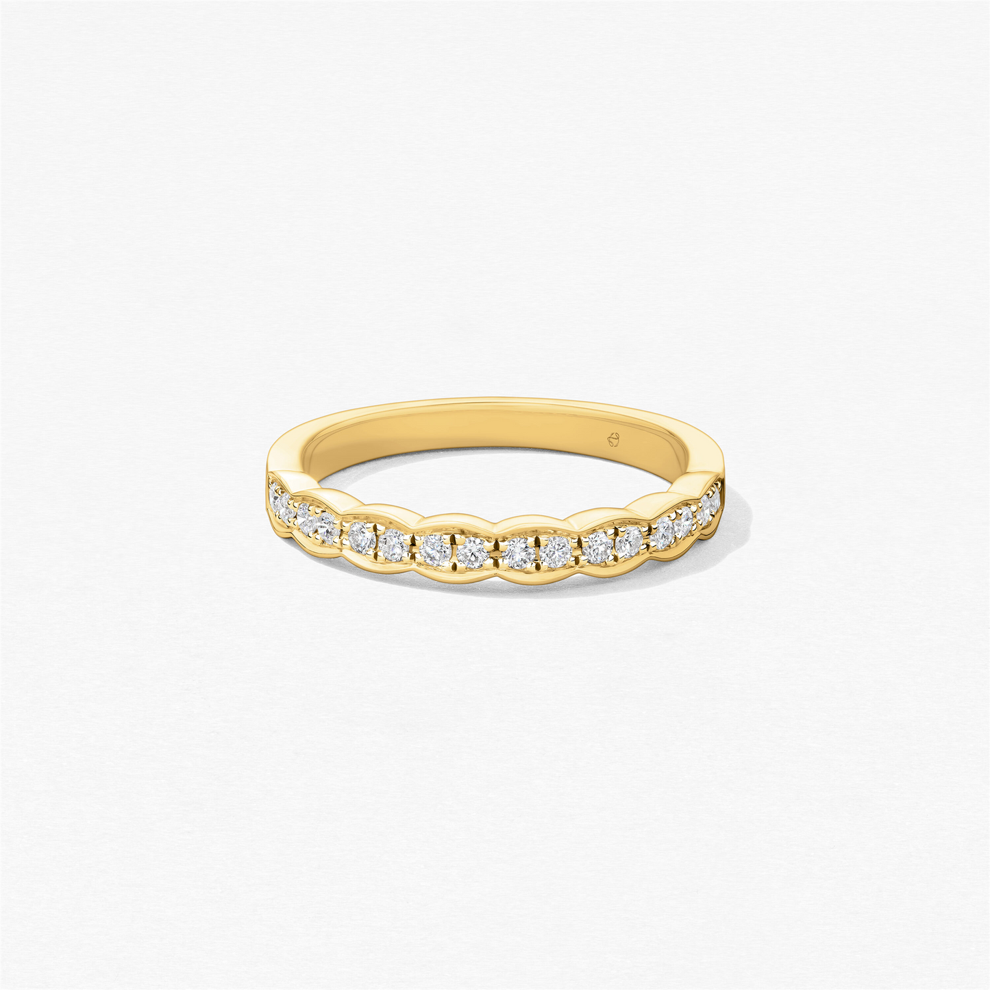 Hearts on Fire Lorelei Floral Diamond Band in 18k Gold