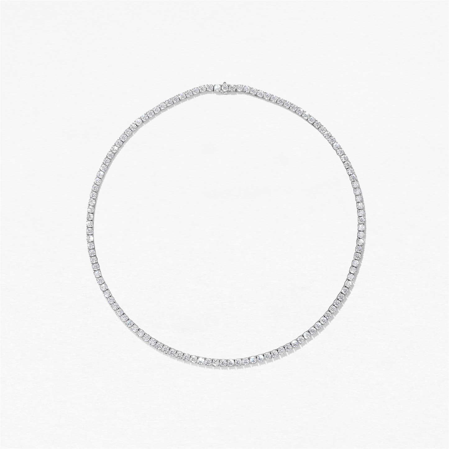 Hearts On Fire Signature Uniform Line Necklace in 18k White Gold