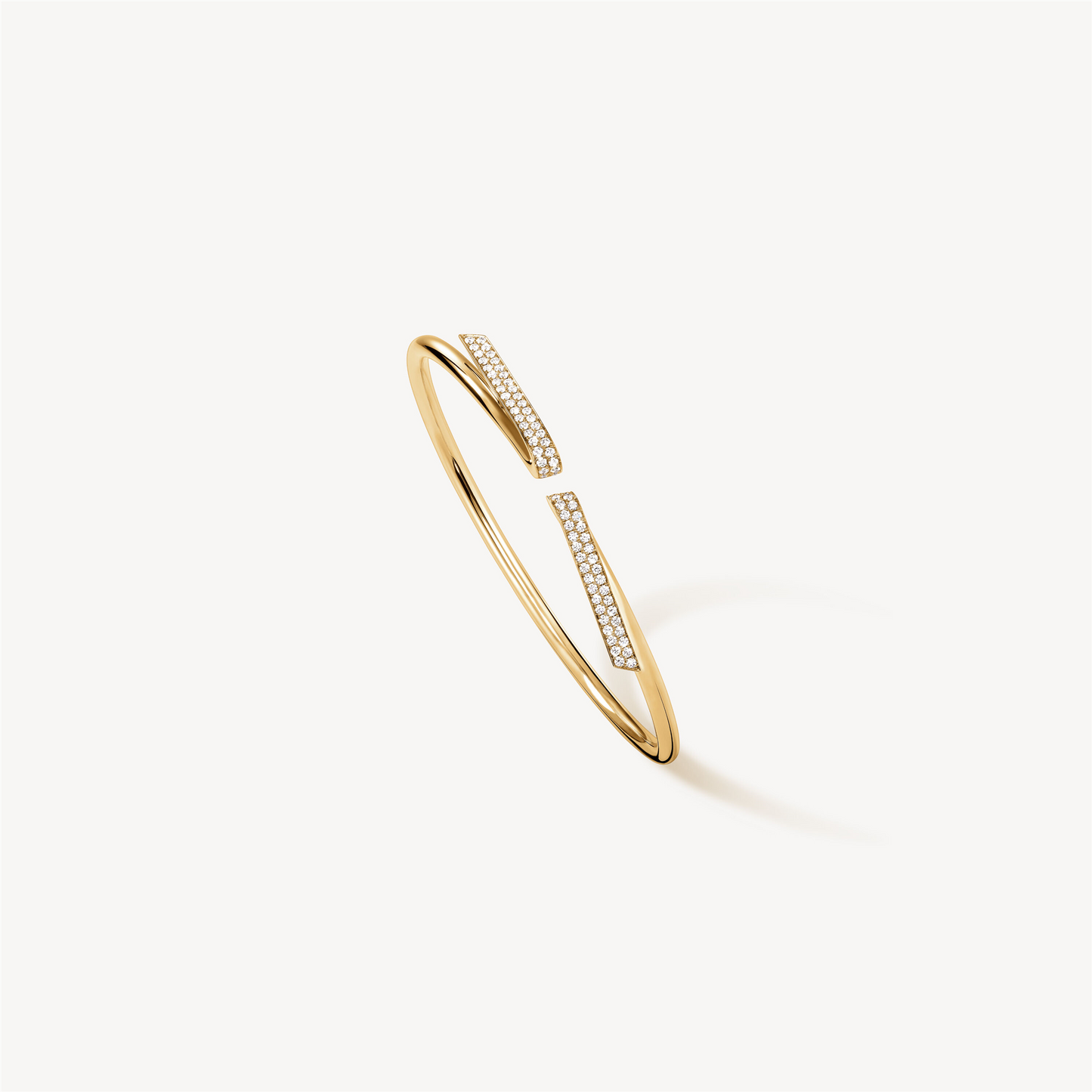 Hearts on Fire Inside/Out Diamond Flexi Bangle Bracelet in 18k Gold