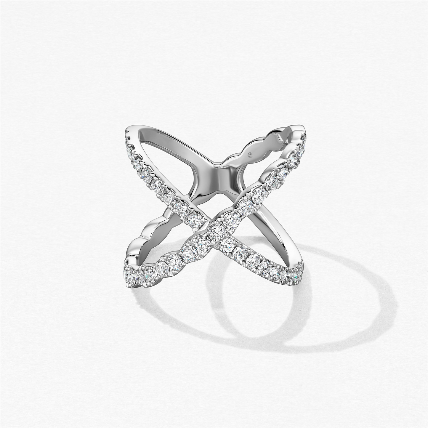 Hearts on Fire Lorelei Diamond Criss Cross Ring in 18k White Gold